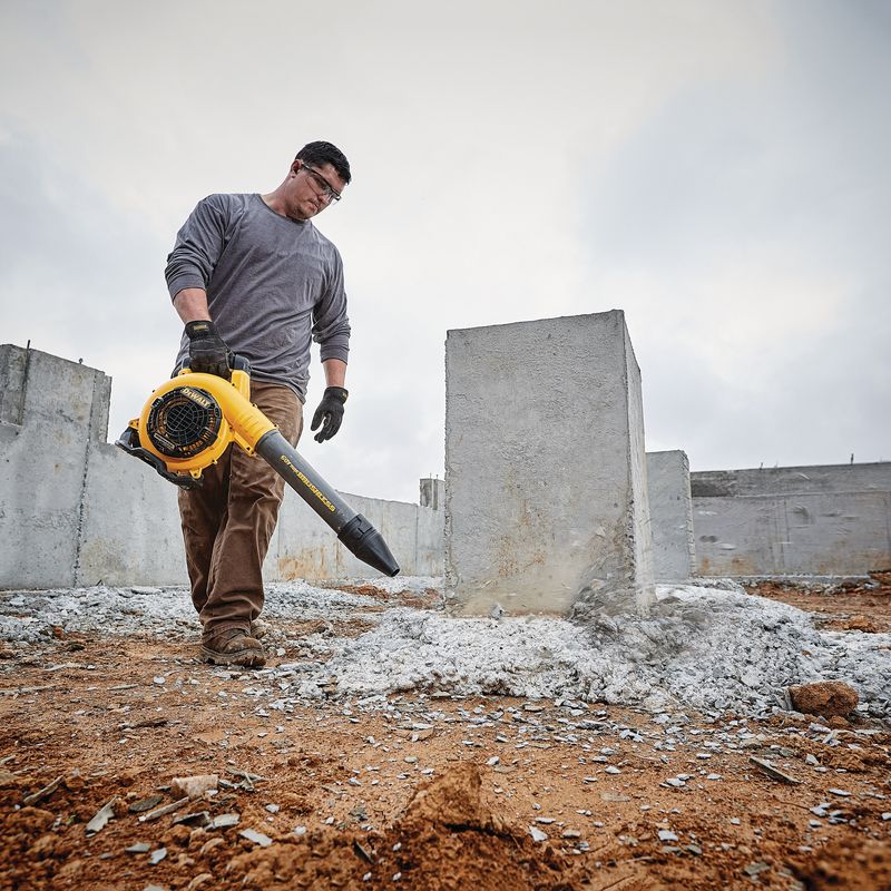 FLEXVOLT 60V MAX HANDHELD BLOWER KIT - Image 6