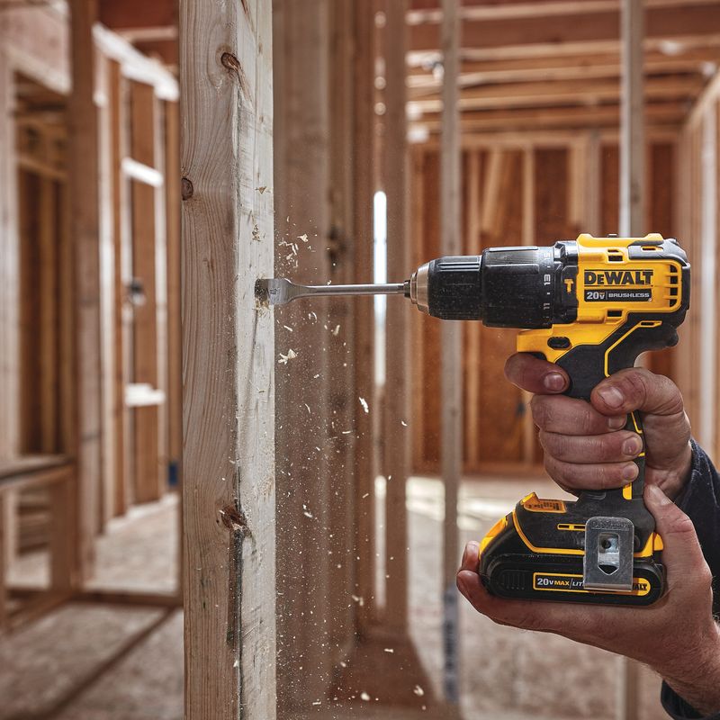 ATOMIC 20V MAX Brushless Compact Cordless 1/2 in. Hammer Drill/Driver Kit - Image 4