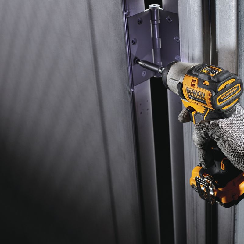 XTREME 12V MAX Brushless 1/4 in. Cordless Impact Driver Kit - Image 5