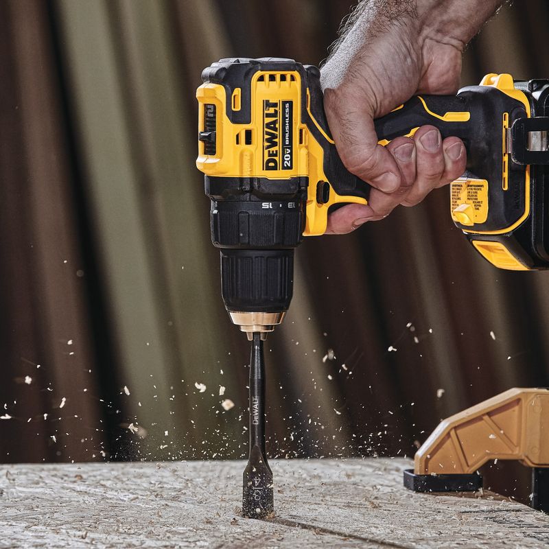 ATOMIC 20V MAX Brushless Compact 1/2 in. Drill/Driver Kit - Image 3