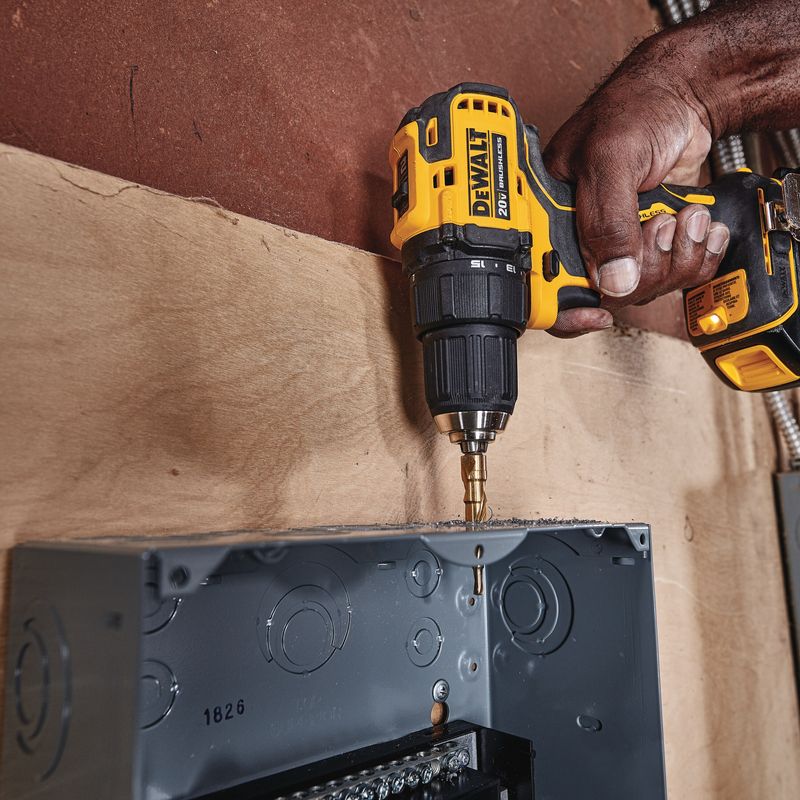 ATOMIC 20V MAX Brushless Compact 1/2 in. Drill/Driver Kit - Image 6