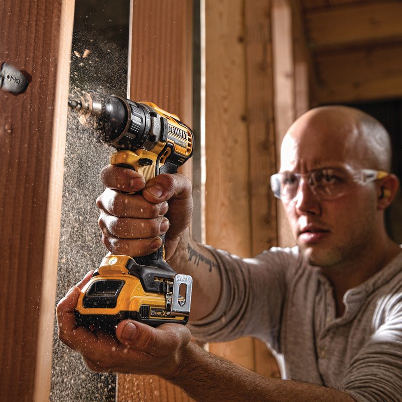 20V MAX XR Li-Ion Brushless Compact Drill / Driver Kit - Image 3